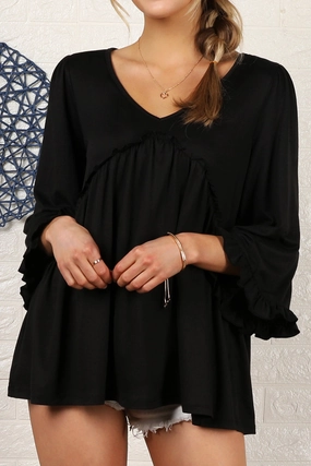 V- NECK WITH MINI RUFFLE DETAILED FLARE TOP Flexible Ribbing