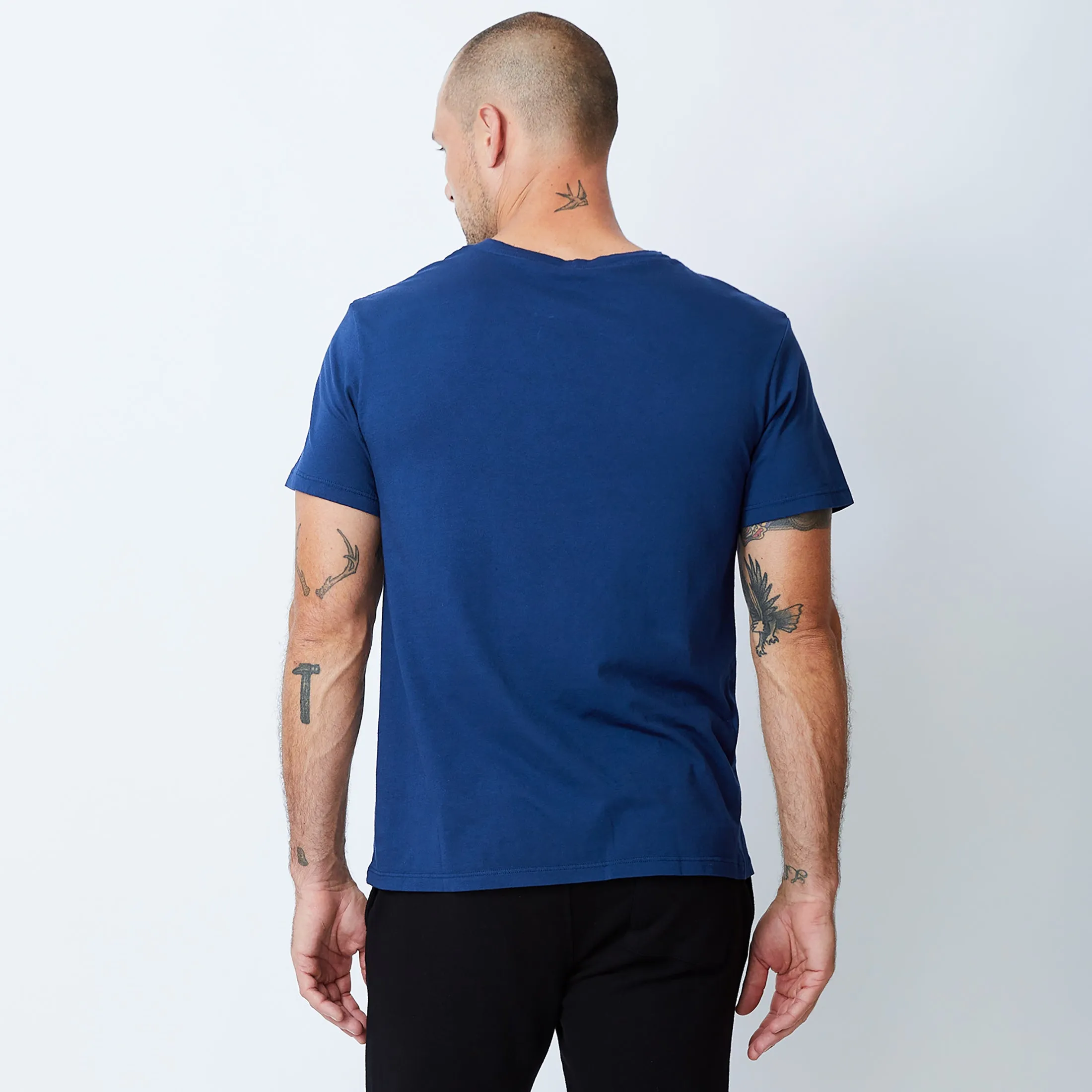 Soft Touch Feel Microfiber texture Relaxed Pocket Crew