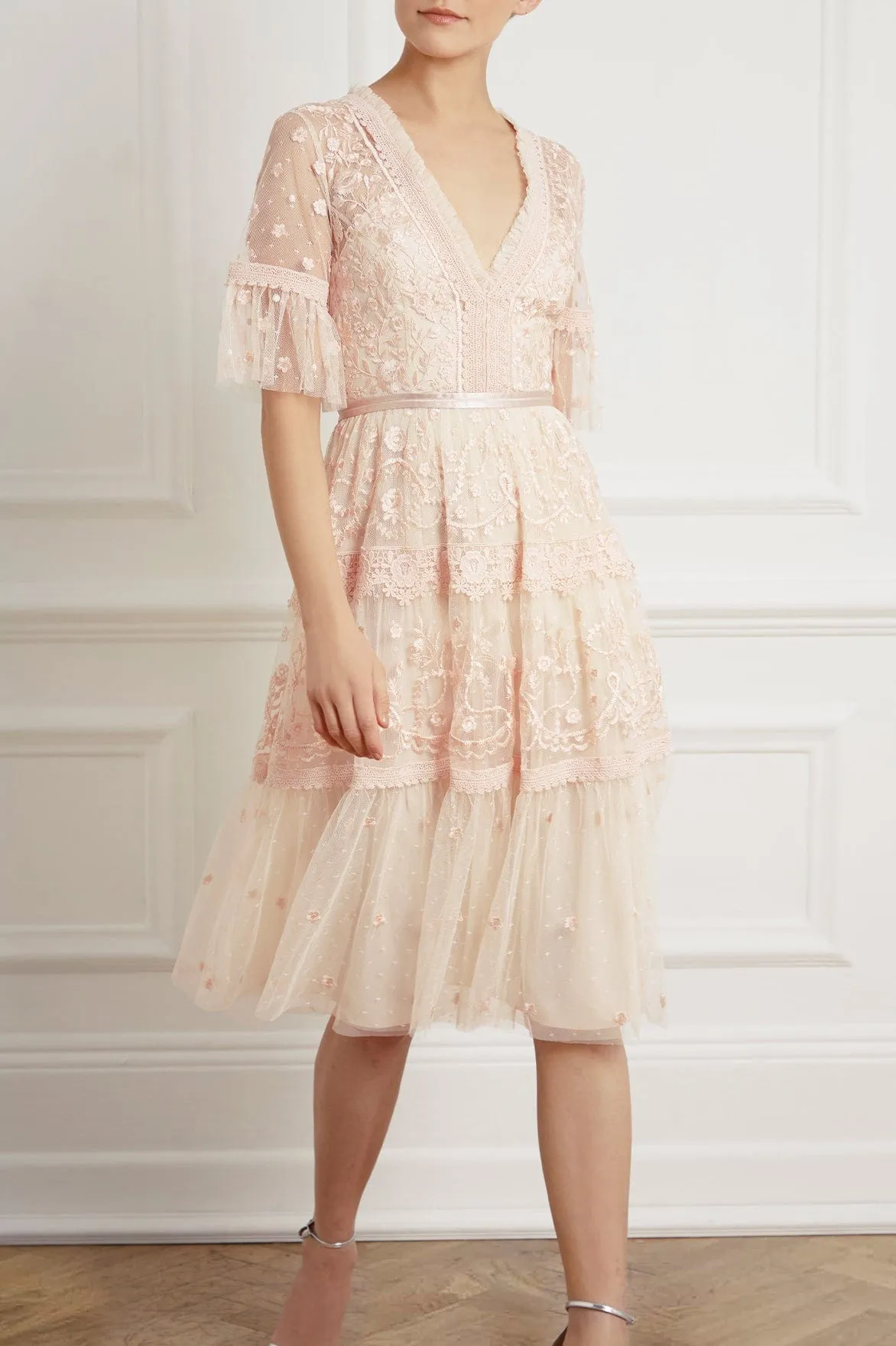 Street Edge Midsummer Lace Dress