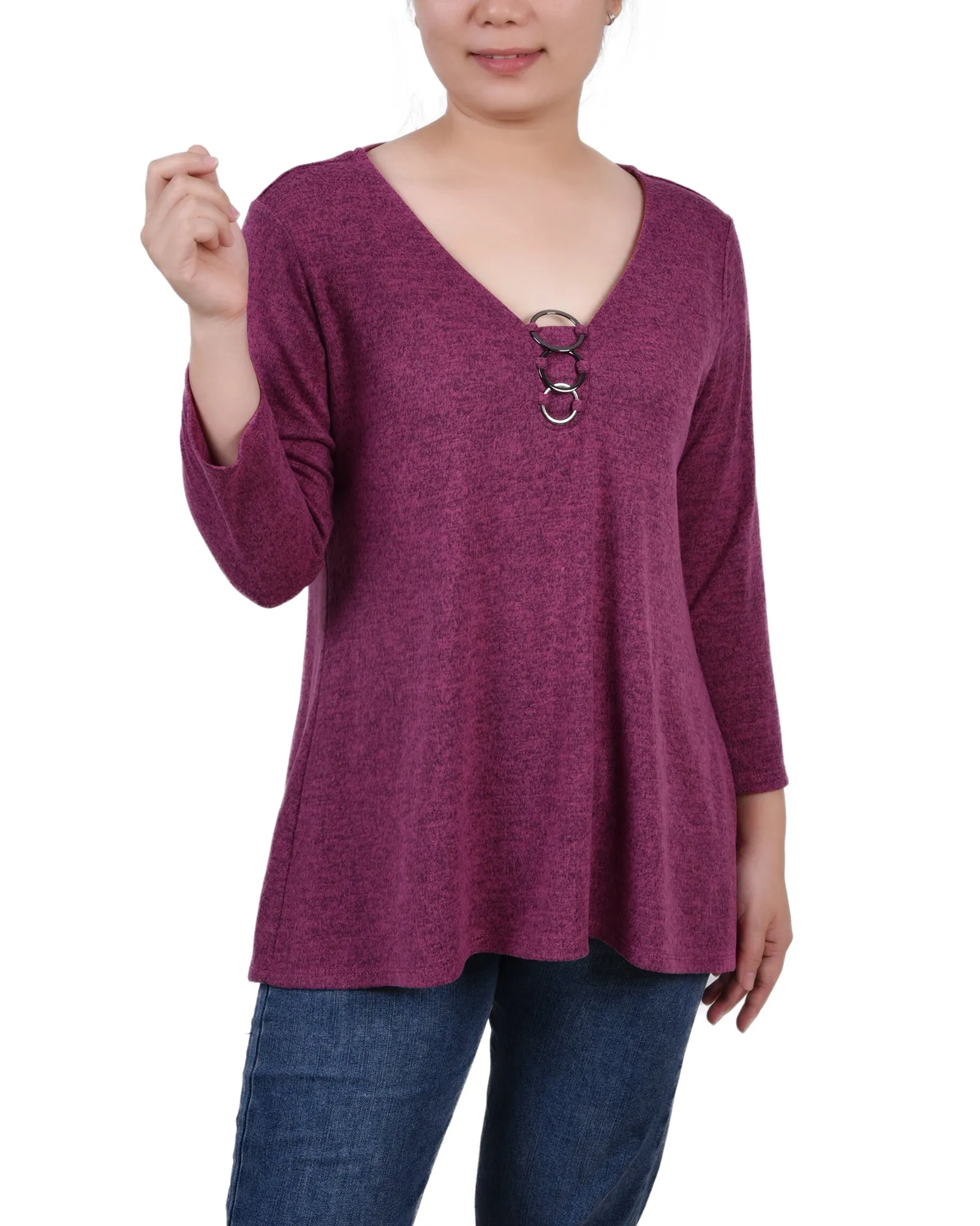VNeckline RelaxedNeckline 3/4 Sleeve 3-Ring Top