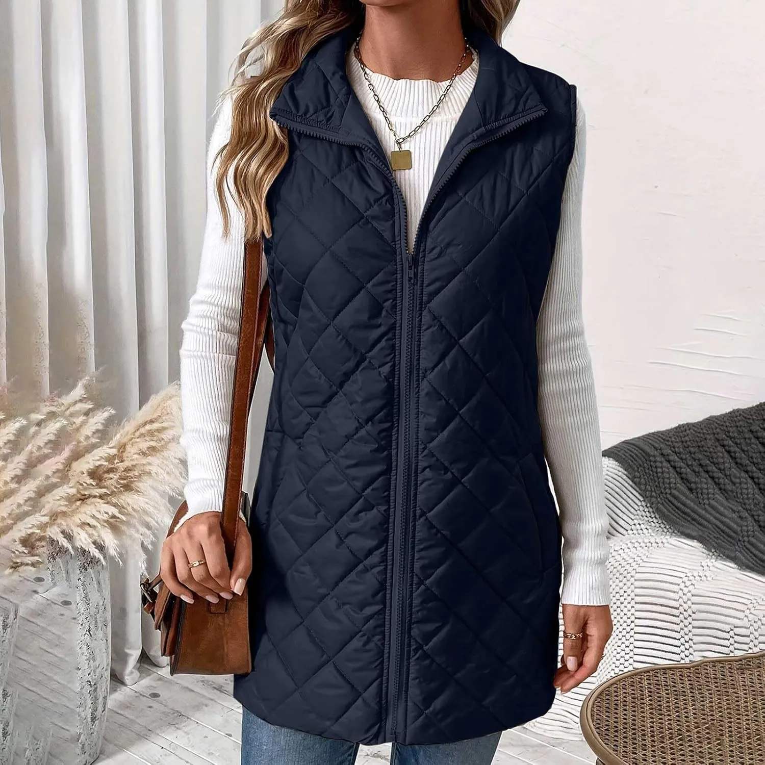 Women's Long Quilted Vest Winter Sleeveless Coat Fluffy Down Vests Zip Up Puffer Jacket Stand Collar Lightweight Vest